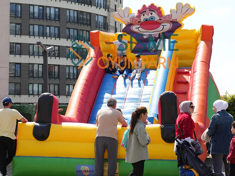 Palyaço Şişme Oyun Parkı